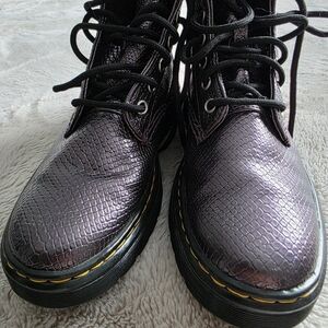 Stylish Black Textured Men's Boots